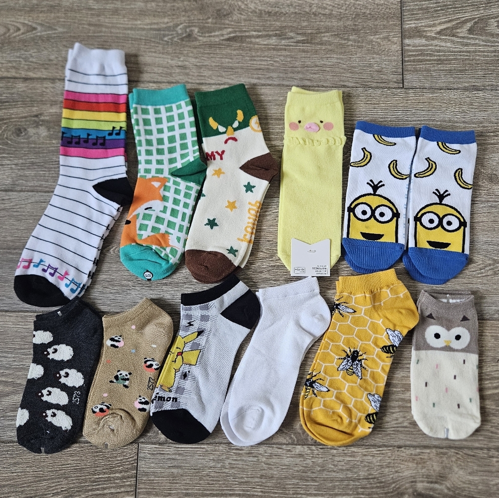 Bundle of 12 Assorted Pairs of Women's Socks